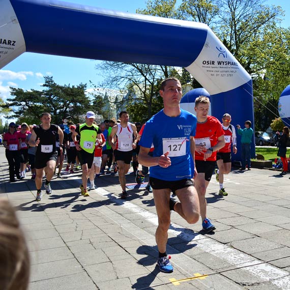 Przebiegli ponad 11 km po winoujskiej play i promenadzie