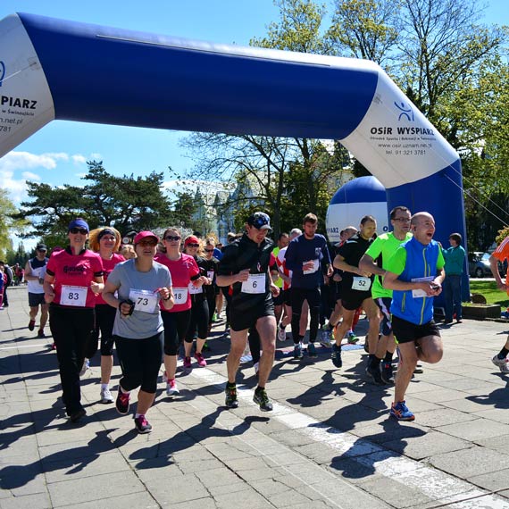 Przebiegli ponad 11 km po świnoujskiej plaży i promenadzie