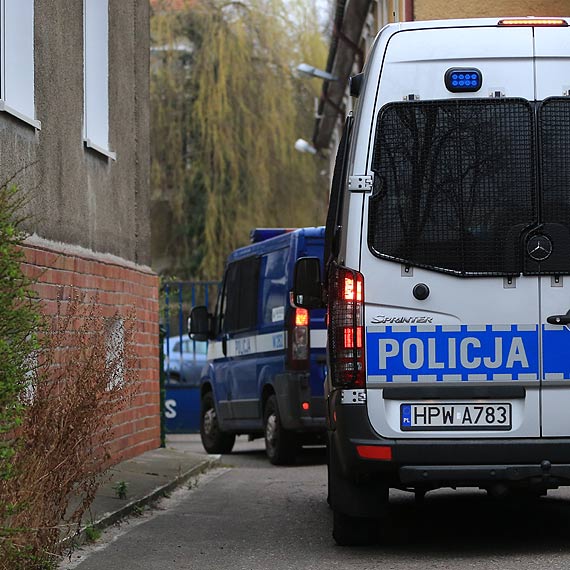Nietrzewy spowodowa kolizj i ucieka z miejsca zdarzenia