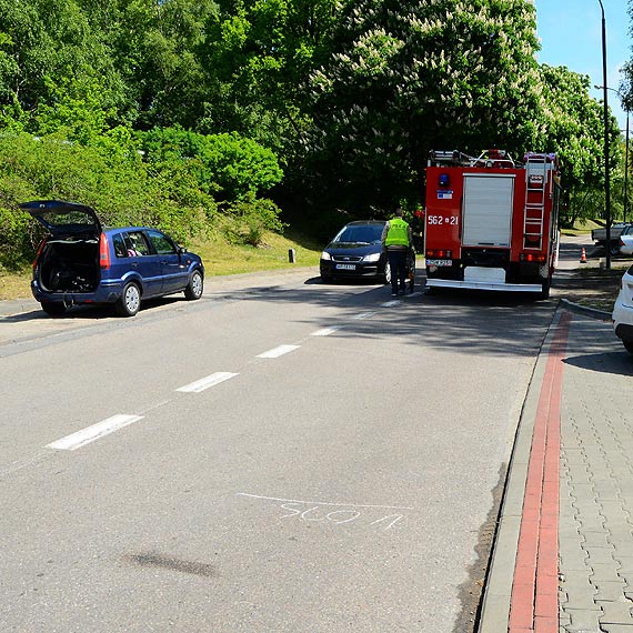 Na Warszowie motocyklista uderzył w Forda. Mężczyzna trafił do szpitala