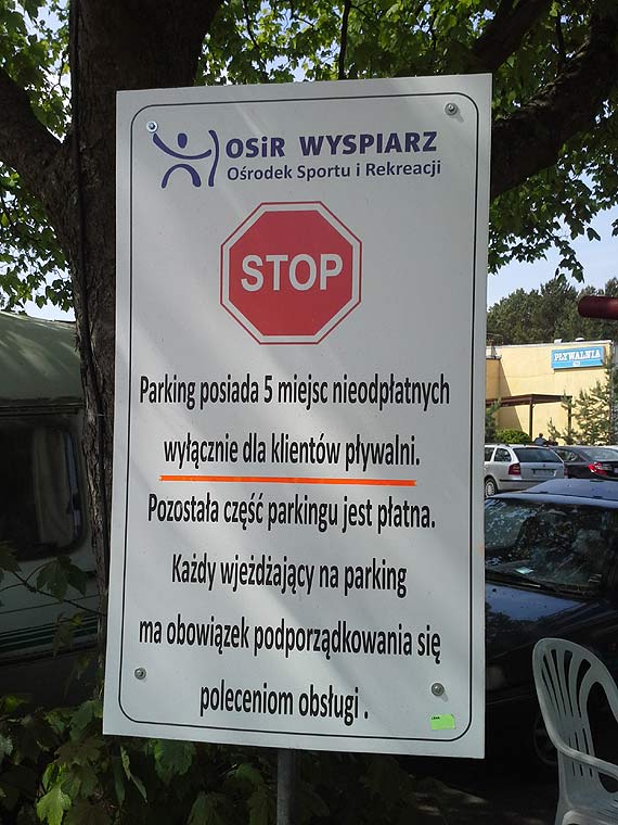 Czytelnik: OSiR uniemoliwi rodzicom przywoenie i odbieranie dzieci z zaj na pywalni miejskiej 