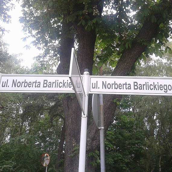 Niebezpieczna dziura w studzience na Warszowie!
