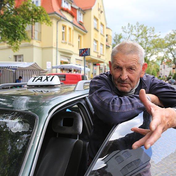 Pan Edward musia cign koguta w barwach niemieckich. Teraz planuje z tym pj do prezydenta