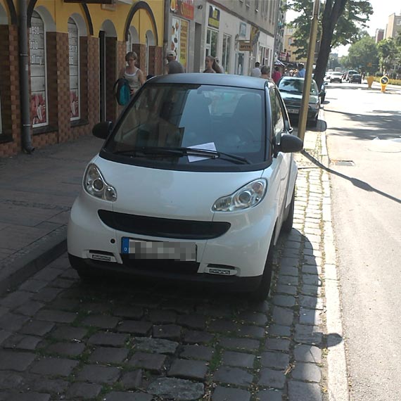 Czytelnik: Kierowca bezmylnie zaparkowa i sobie poszed