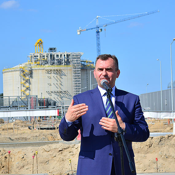 Budowa terminalu LNG bez opóźnień. Pierwszy gazowiec już w połowie 2015 roku