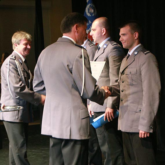 Policjanci obchodzili swoje wito. Awansowano 32 funkcjonariuszy