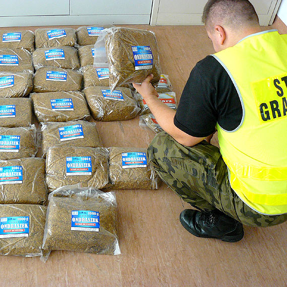 Stra Graniczna przeja 24 kilogramy nielegalnej krajanki tytoniowej