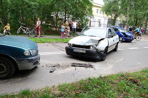 Cud, e nikt nie zgin. Zderzyy si a cztery auta