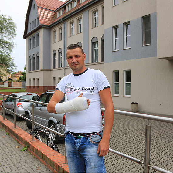 Czeka na gips 9 godzin! Pan Mateusz skary si na winoujski szpital