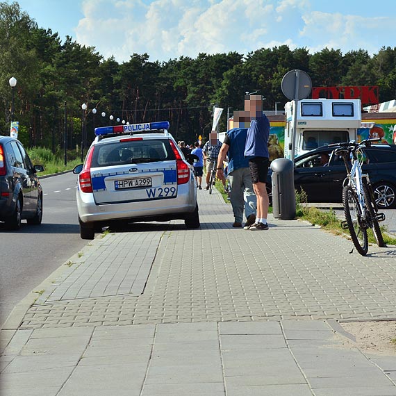 Kierowca toyoty potrci rowerzyst na skrzyowaniu ulic 11 Listopada i Legionw