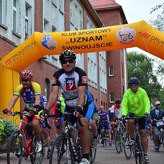 Kilkuset rowerzystw wzio udzia w Masie Krytycznej