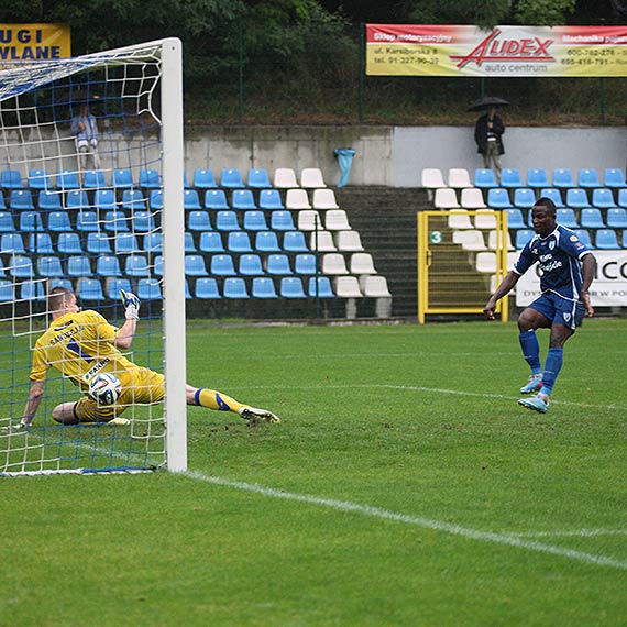 Flota pokonaa u siebie Sandecj 2:0