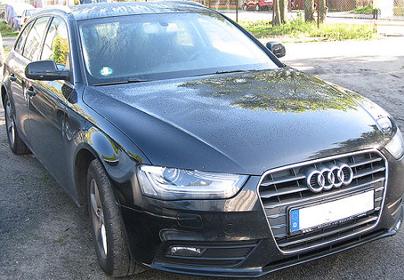 Policjanci odzyskali luksusowe audi skradzione w  Niemczech