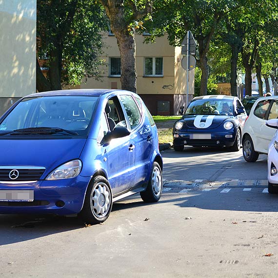 Urwaa zawieszenie na „policjancie”. Spowodowaa spory korek