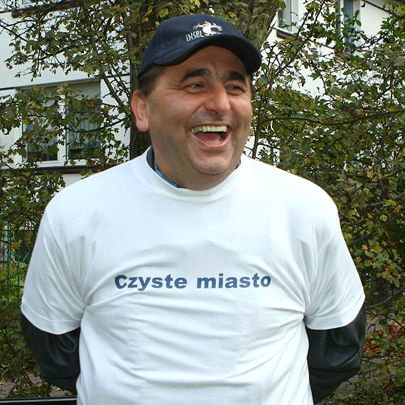 Janusz Żmurkiewicz wygrywa w pierwszej turze!