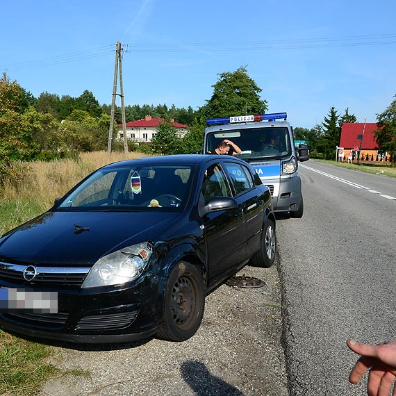 Kolizja w unowie. Kierujca oplem wczajc si do ruchu nie zauwaya przejedajcego busa