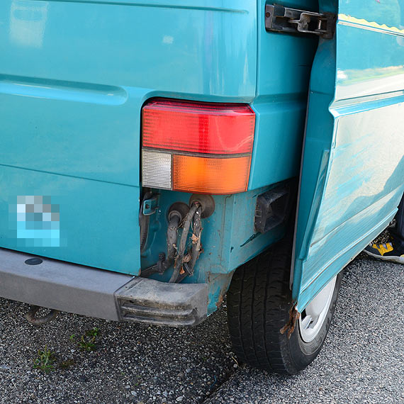 Kolizja w Łunowie. Kierująca oplem włączając się do ruchu nie zauważyła przejeżdżającego busa