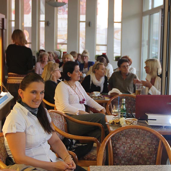 Akademia Kadego Wieku: inauguracja w rytmie swingu