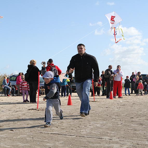 Latawce szybowały nad świnoujską plażą