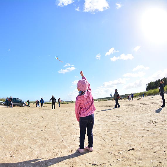 Latawce szybowały nad świnoujską plażą