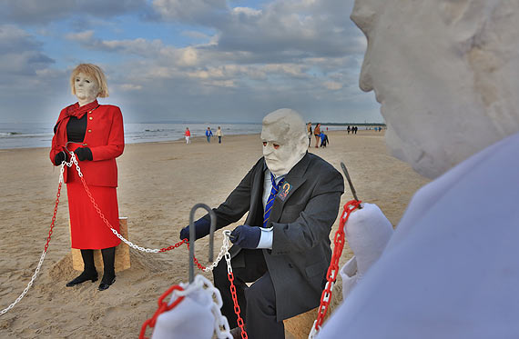 Wadimir Putin, Angela Merkel, Lech Wasa, Donald Tusk i papie Franciszek obradowali w winoujciu. Zobacz film!