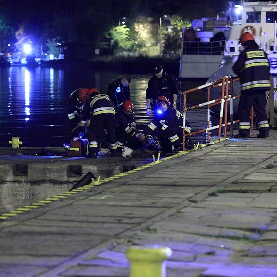 Byskawiczna akcja straakw. Uratowali bezdomnego