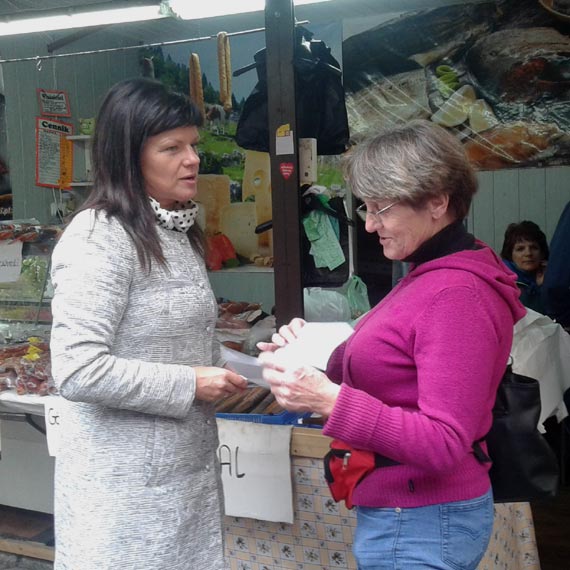 Elżbieta Jabłońska bierze w obronę handlowców z Wojska Polskiego. Zobacz film!