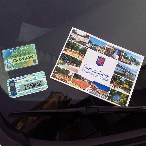 Identyfikator za 120 zotych,  broszura za niecae 2 zote. Czytelnicy pytaj o co tu chodzi?