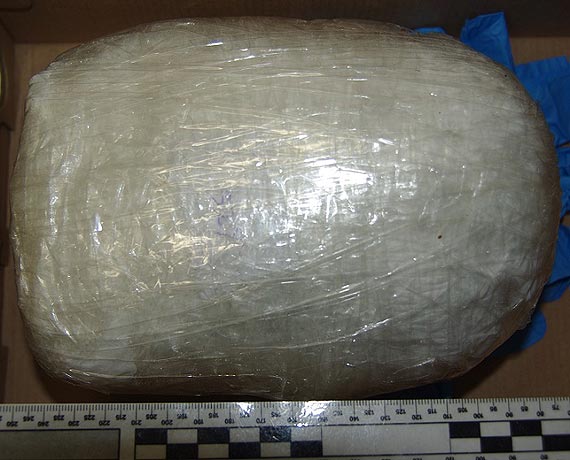 Dwa kilogramy narkotykw w plecaku