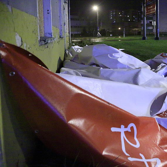 Wandale zniszczyli baner wyborczy