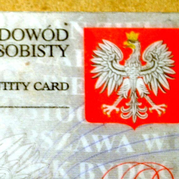 23- latek wama si do altany na dziace. Wpad bo na miejscu zostawi swj dowd osobisty