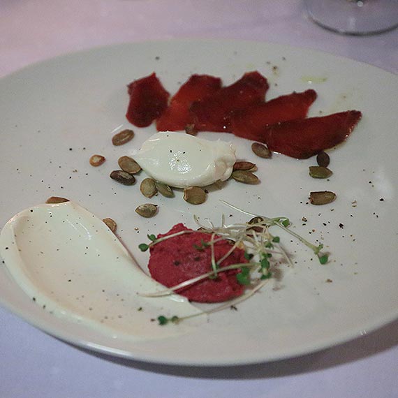 Uczestnik MasterChefa Leszek Wodnicki gotował dla gości w restauracji Casino. Zobacz film!