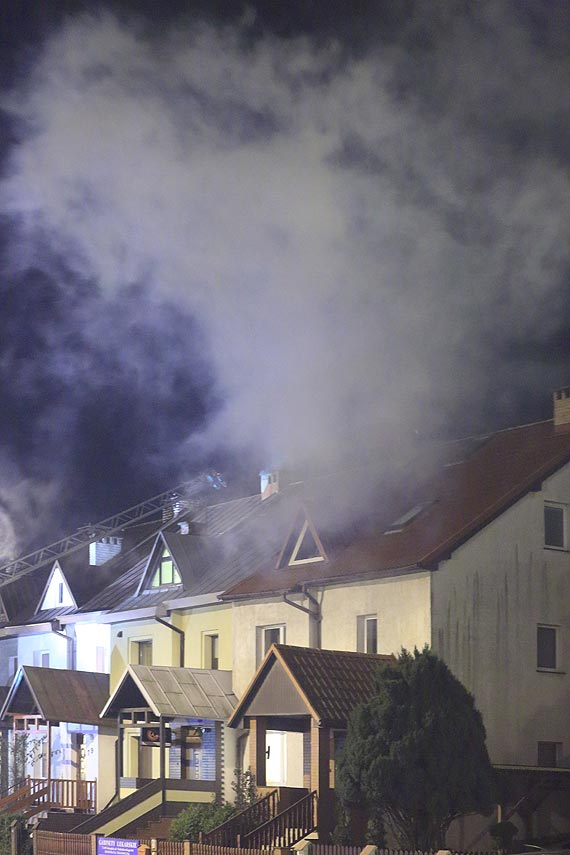 Poar sadzy w kominie przy Markiewicza. Na miejscu dwa zastpy stray poarnej