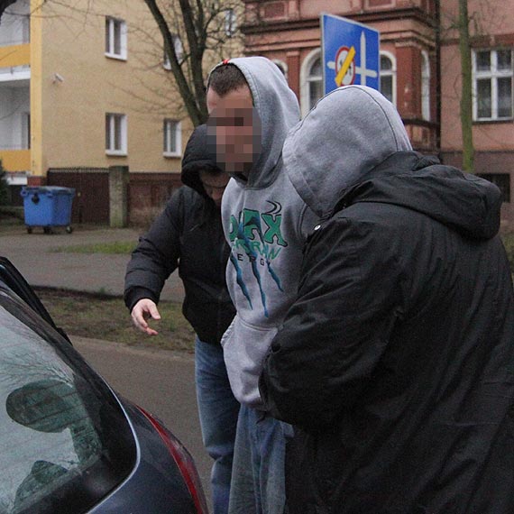 Policja odzyskała skradzione traktory. Wartość maszyn to prawie milion złotych. Zobacz film!
