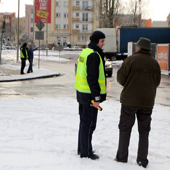 61- latek nie ustpi pierwszestwa. Doszo do kolizji osobwki z ciarwk