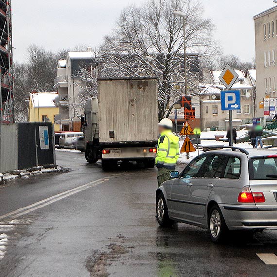 61- latek nie ustpi pierwszestwa. Doszo do kolizji osobwki z ciarwk