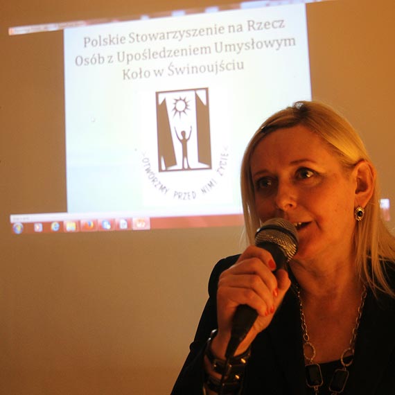 Pitek z Akademi kadego Wieku w „Sonacie”