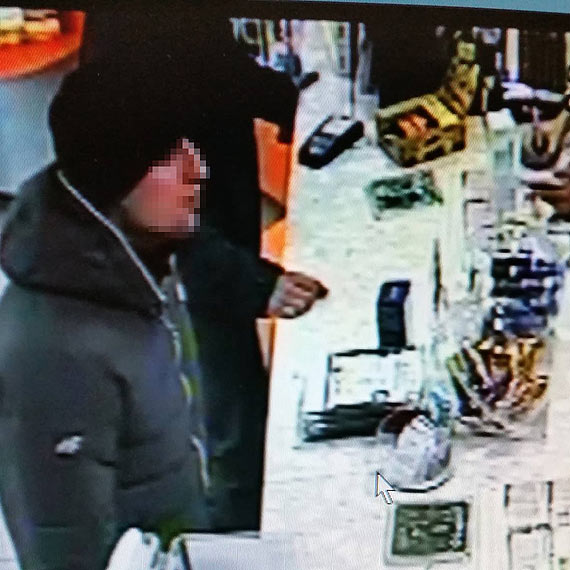 Okradli aptekę. Z zaplecza zniknęło kilka tysięcy złotych