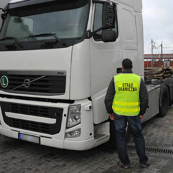 Kradzione ciągniki volvo