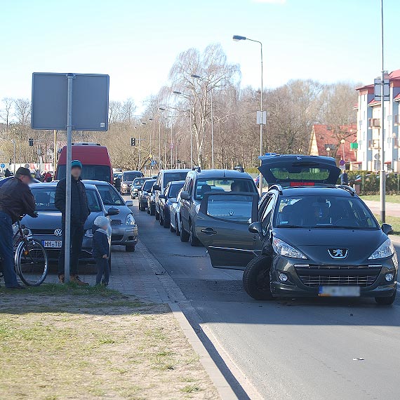 Groźnie wyglądająca kolizja na 11 Listopada