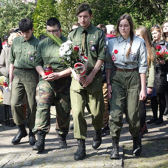 Uczczono pamięć pomordowanych w Katyniu i tragicznie zmarłych w Smoleńsku