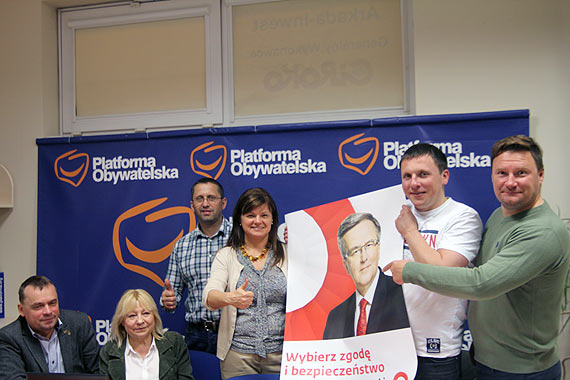 O północy w Świnoujściu: Duda z Komorowskim. Druga tura pewna