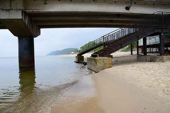 Słuchacz alarmuje: Plaża w Międzyzdrojach coraz węższa