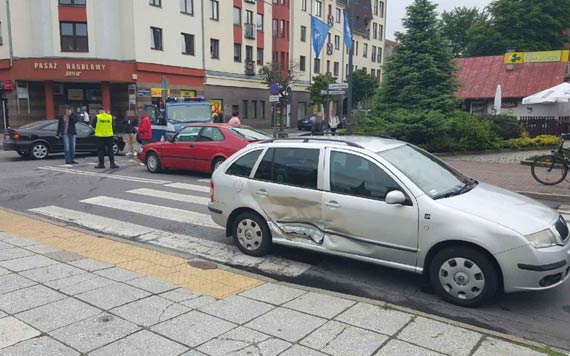Kraksa na skrzy¿owaniu. Ma³e dziecko w szpitalu