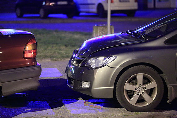 Pijany pirat zdemolowa kilka aut. Zabrao go pogotowie