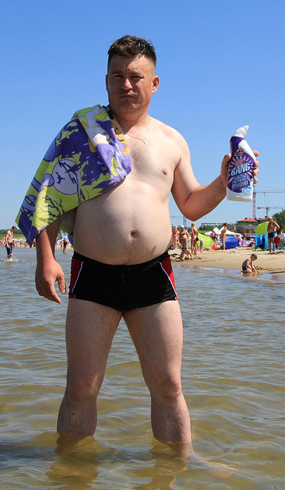 Sanepid ostrzega przed mięsożerną bakterią! Plażowicze zapowiadają że nie dadzą się zjeść żywcem!