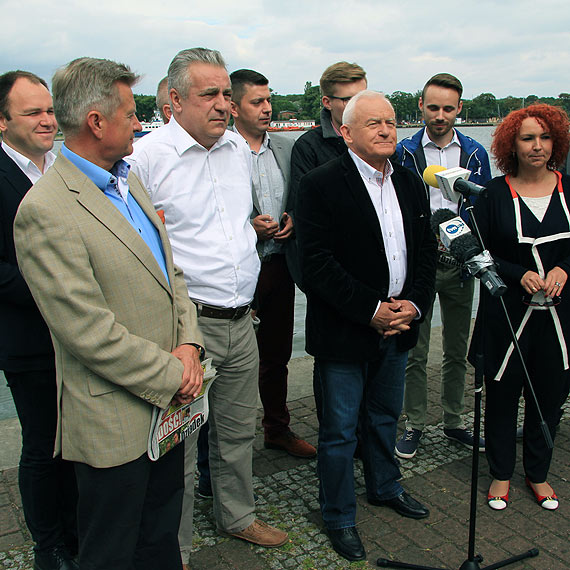 Miller: winoujcie to miasto o strategicznym znaczeniu. Rzd powinien by wyczulony na jego problemy