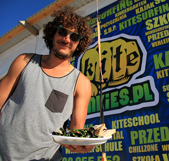 Surf Przedszkole, kuchnia rdziemnomorska, przyjacielska amtosfera! KiteJunkies zapraszaj!