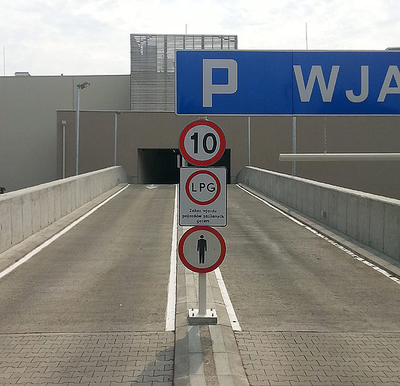 Masz samochód z LPG? Nie wjedziesz na parking galerii Corso!