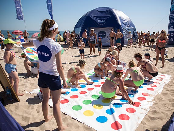 Baw się beztrosko i opalaj bezpiecznie – odwiedź rodzinną strefę zabaw Nivea w Świnoujściu